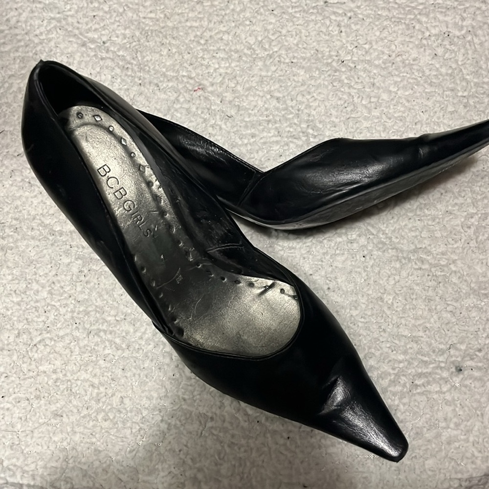 Vintage BCBG black heels - Picture 2 of 5